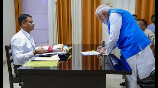 Prime Minister Narendra Modi files his nomination papers for Lok Sabha polls, in Varanasi, Tuesday. Image credit: hindustantimes.com
