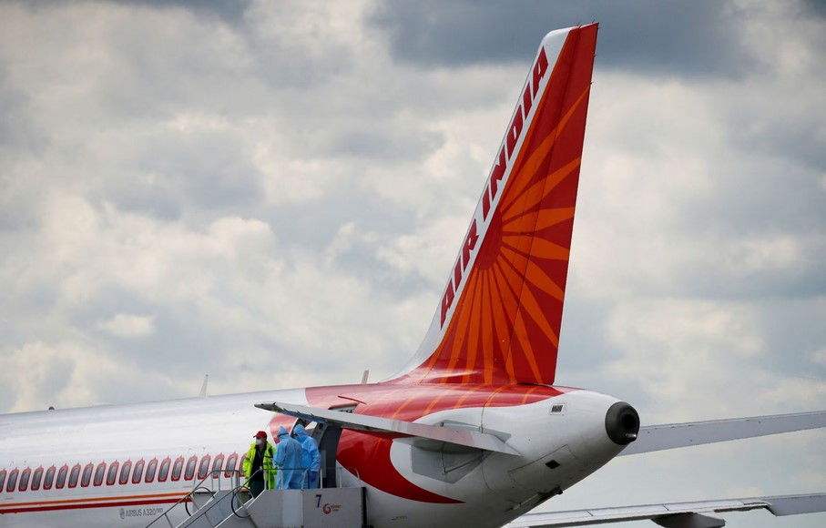 An Air India Airbus A320 plane is seen at the Boryspil International Airport upon arrival, amid the coronavirus disease (COVID-19) outbreak outside Kiev, Ukraine May 26, 2020. Picture taken May 26, 2020. REUTERS/Gleb Garanich/File Photo