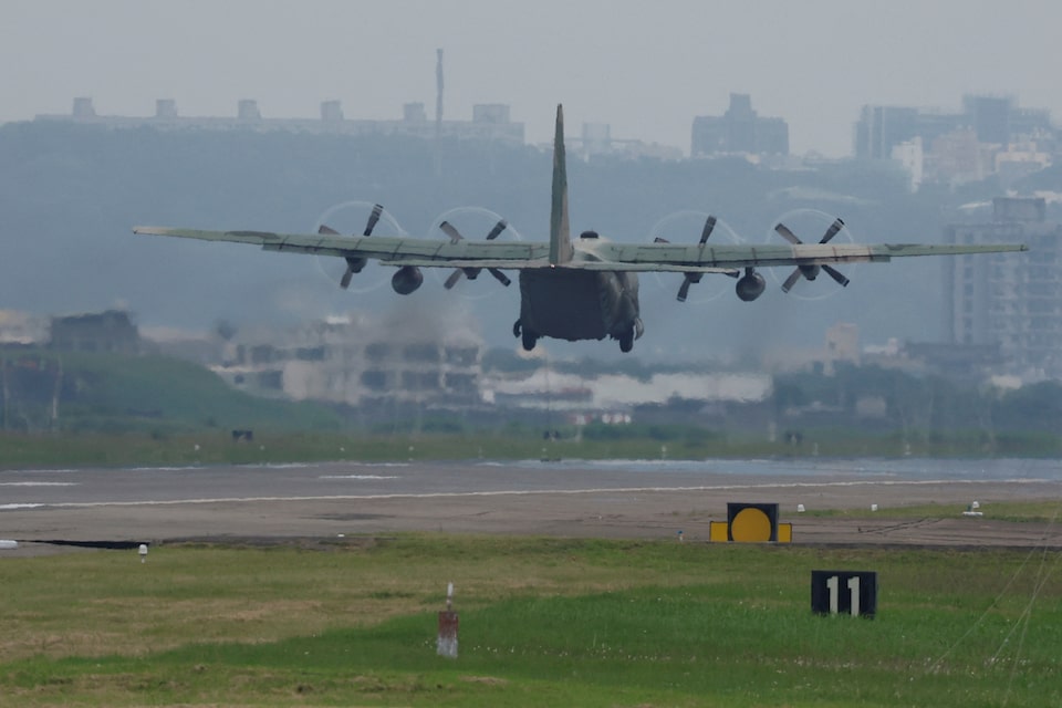 A Taiwan Air Force C-130 aircraft takes off at Hsinchu Air Base in Hsinchu, Taiwan May 23, 2024. REUTERS/Carlos Garcia Rawlins