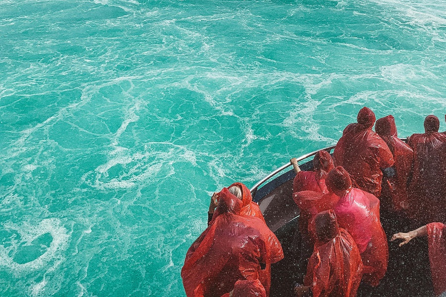 Representational image