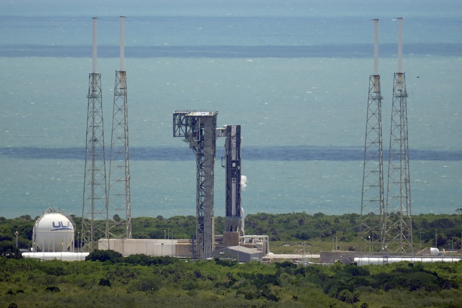 Boeing's Starliner capsule, atop an Atlas V rocket, sits the launch pad at Space Launch Complex 41 after being scrubbed Saturday, June 1, 2024, in Cape Canaveral, Fla.