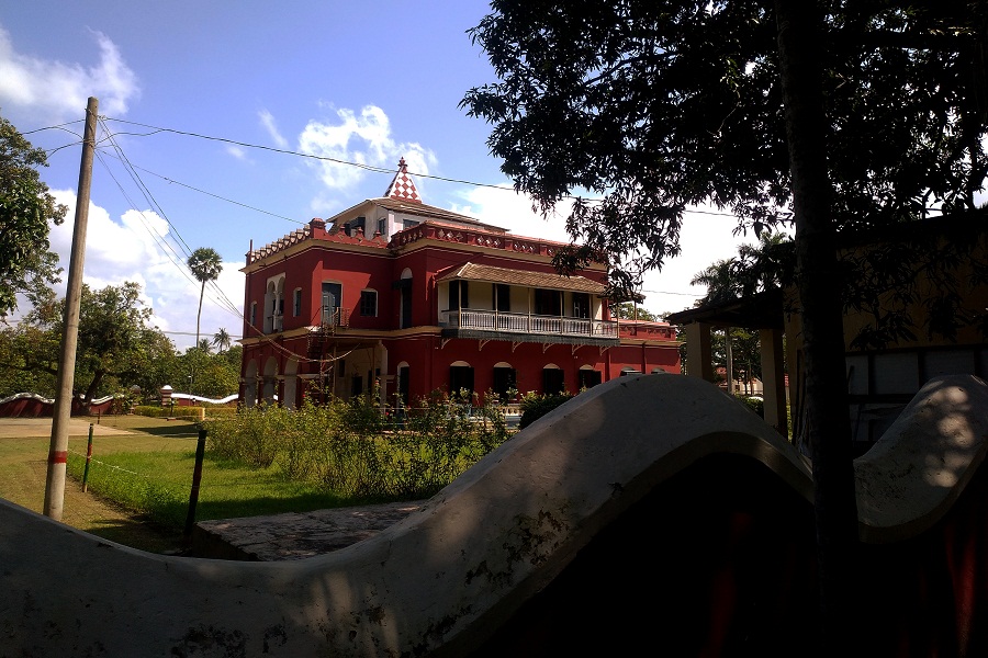 This Kuthibari was a big part of Rabi Thakur's life