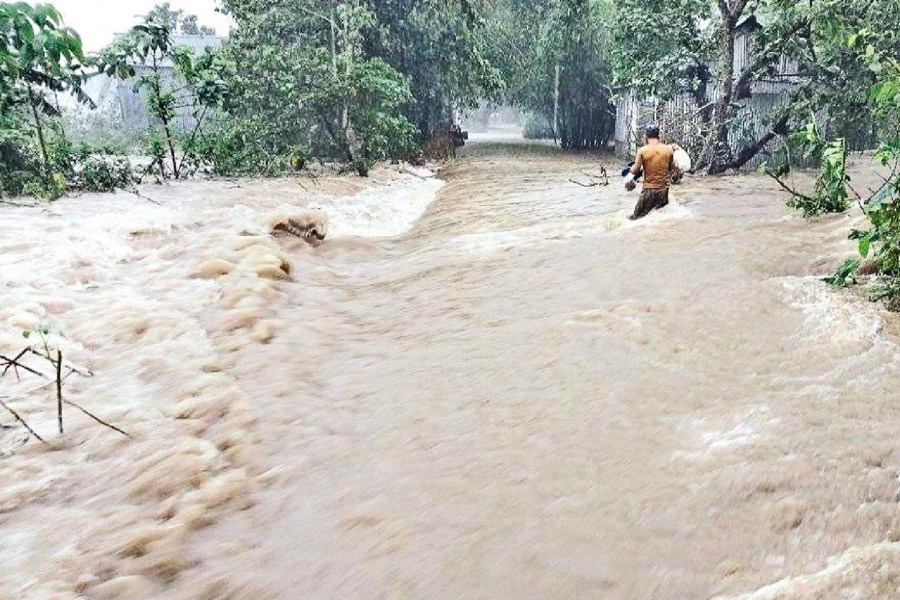The flood situation in Sunamganj's Tahirpur upazila worsens due to continuous rain and an influx of water from upstream, following a brief period of improvement. — FE Photo