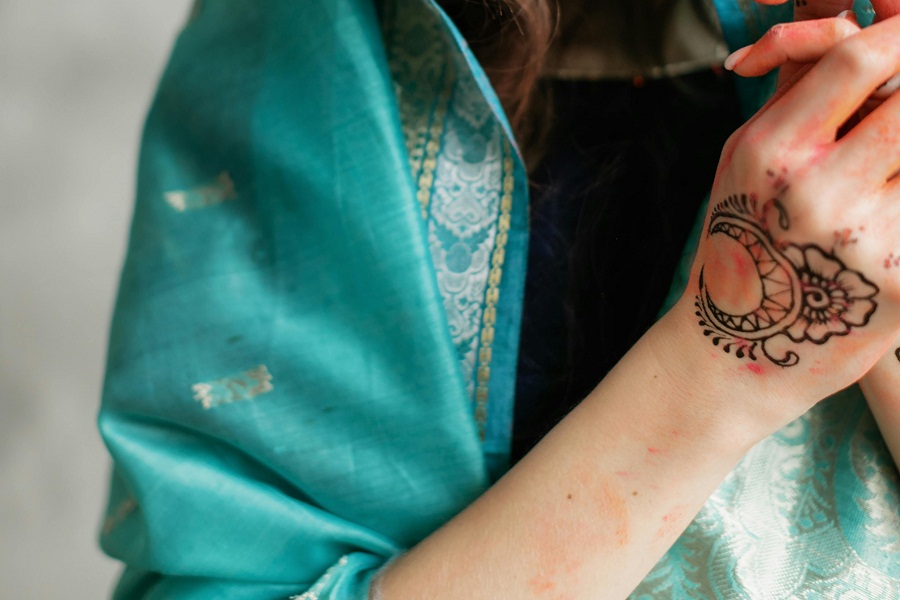 Representational image