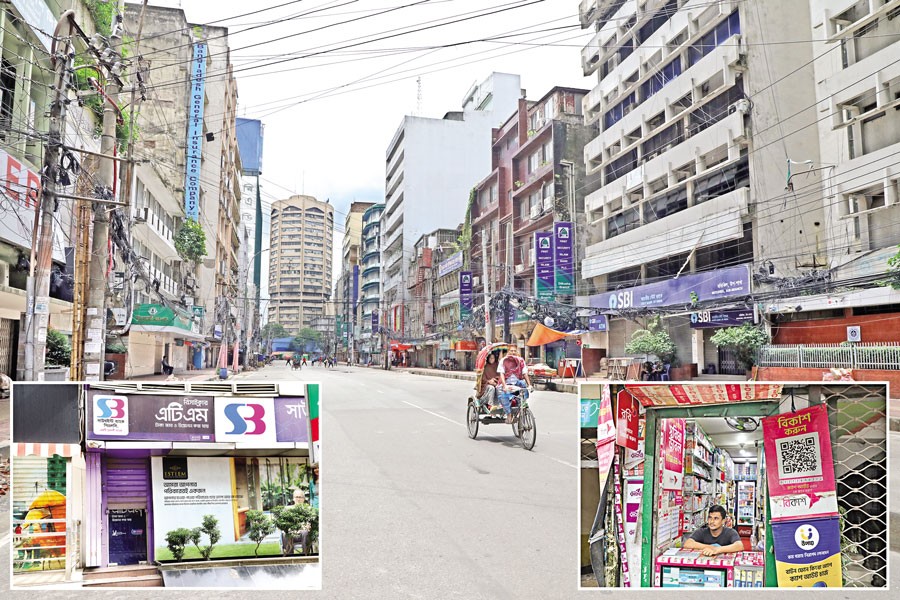 Banks, other financial institutions and insurance companies on both sides of the road at Dilkusha, Motijheel remain closed on Tuesday. They were also unable to provide any services through digital platforms due to the unavailability of Internet. —FE Photo