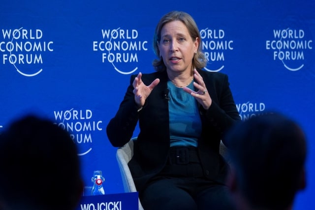 Susan Wojcicki, CEO of YouTube addresses delegates of the World Economic Forum (WEF) in Davos, Switzerland May 24, 2022. REUTERS/Arnd Wiegmann/File Photo
