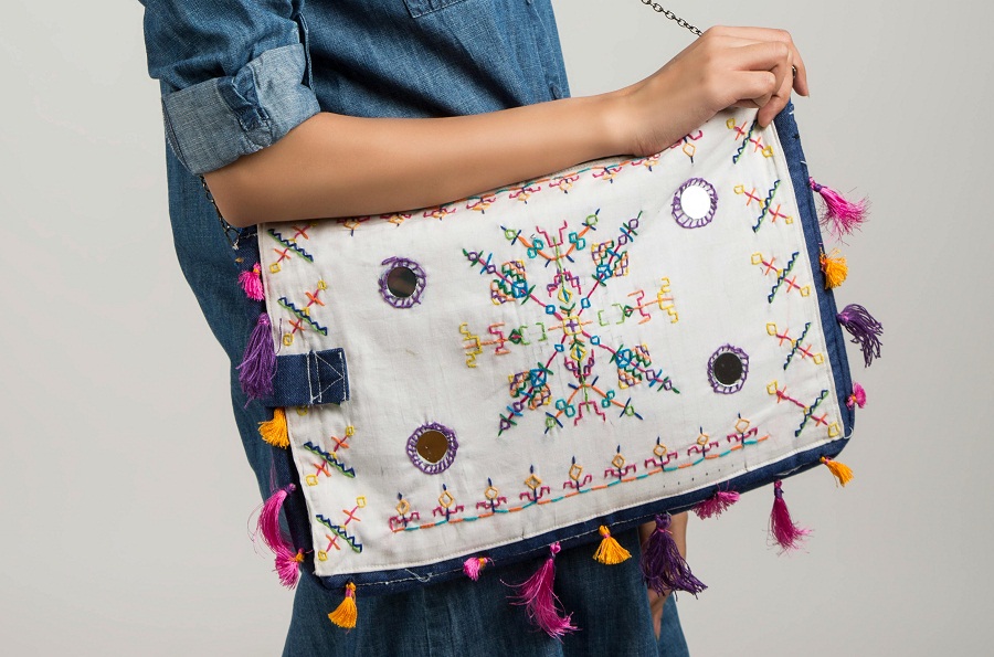 Representational image