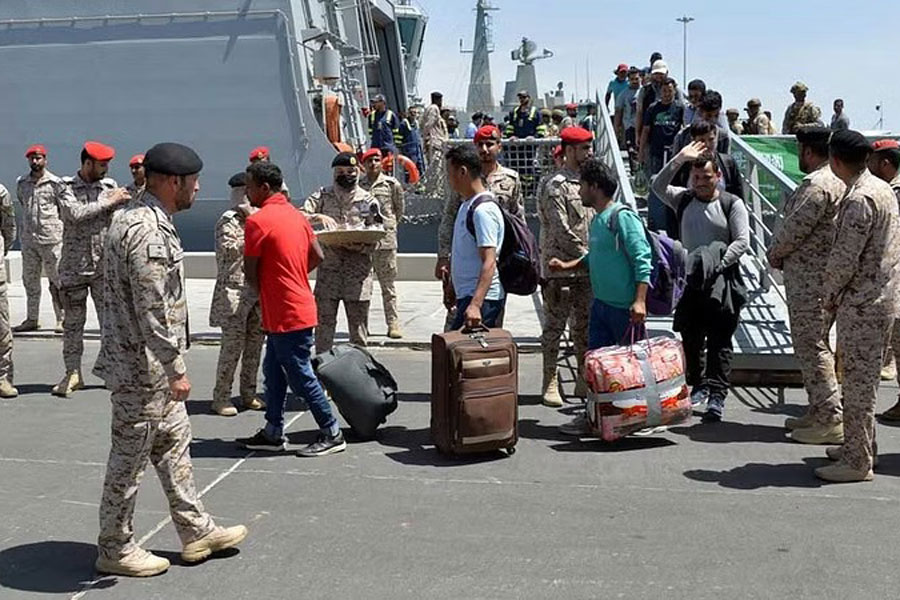 Civilians of different nationalities arrive at Jeddah Sea Port after being evacuated by Saudi Arabia from Sudan to escape the conflicts, in Jeddah, Saudi Arabia, Apr 30, 2023.