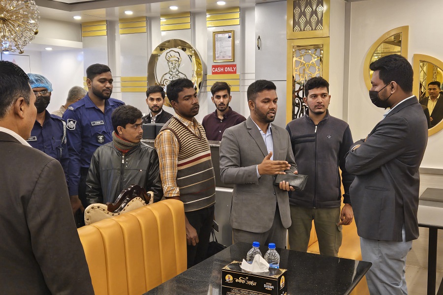 ছবি: দ্য ফাইন্যান্সিয়াল এক্সপ্রেস