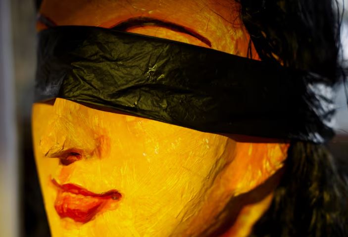 An effigy is seen during a protest condemning the rape and murder of a trainee medic, inside the premises of R G Kar Medical College and Hospital in Kolkata, India, August 23, 2024. REUTERS/Sahiba Chawdhary/File Photo