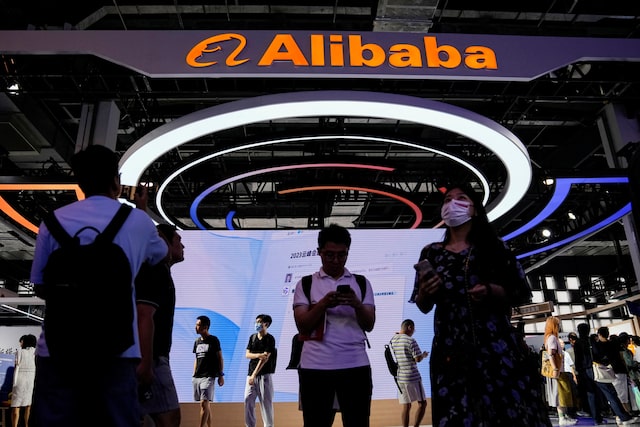 Alibaba Group sign is seen at the World Artificial Intelligence Conference (WAIC) in Shanghai, China July 6, 2023. REUTERS/Aly Song/File Photo
