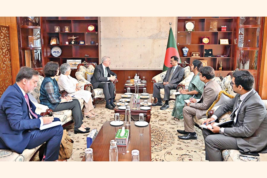 Visiting UN High Commissioner for Refugees Filippo Grandi called on Foreign Affairs Adviser Md Touhid Hossain at the latter's office in the capital on Thursday. — PID