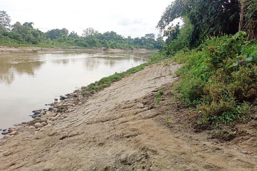 Manu riverbank protection work in Moulvibazar district is lying suspended amid obstacles put up by Indian BSF for two years