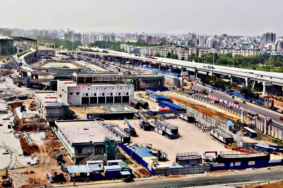 An aerial view of the third terminal of Hazrat Shahjalal International Airport project. Passengers will be able to enter and exit the terminal easily from the elevated expressway with building road infrastructure within and outside the airport through integration with different projects —FE photo