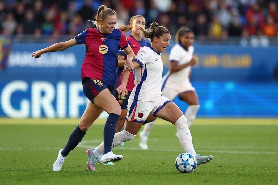 Chelsea's Johanna Rytting Kaneryd in action with FC Barcelona's Fridolina Rolfo in their first leg match of Women's Champions League Semi Final at Estadi Johan Cruyff in Barcelona, Spain on April 20, 2025 — Reuters photo