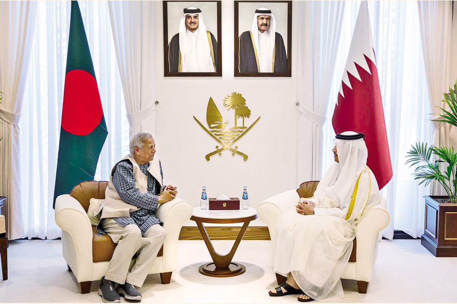 Chief Adviser Professor Muhammad Yunus holds a meeting with Qatar Prime Minister Sheikh Mohammed bin Abdulrahman bin Jassim Al Thani at his office in Doha, Qatar, on Thursday. — PID