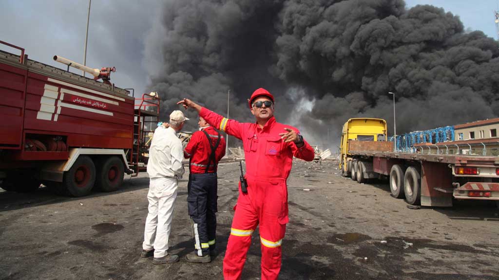 Smoke from the explosion is seen at the Shahid Rajaee port in Bandar Abbas, Iran, Apr 26, 2025. Mohammad Rasoul Moradi/IRNA/WANA (West Asia News Agency) via REUTERS