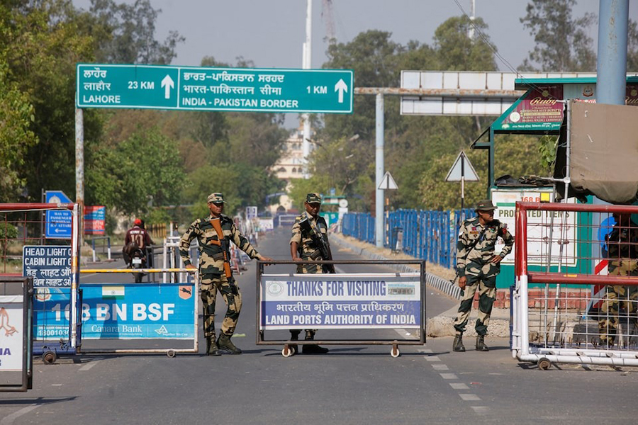 Border Security Force (BSF) security personnel stand guard at the Attari-Wagah crossing on the India-Pakistan border in Amritsar, following Tuesday’s attack on tourists near south Kashmir’s scenic Pahalgam, India on April 25, 2025 — Reuters photo