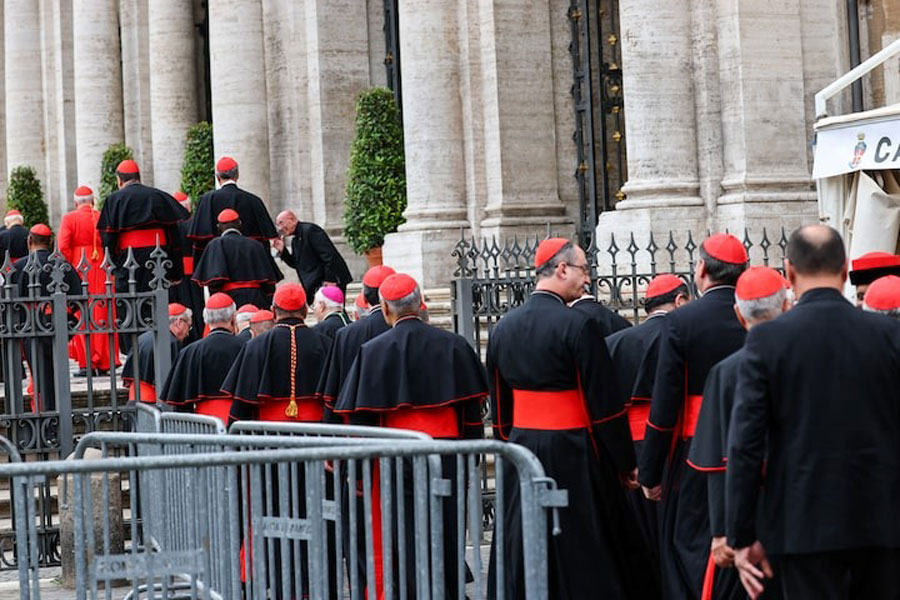 Cardinals arrive to pay their respects at the tomb of the late Pope Francis in the Papal Basilica of Saint Mary Major (Santa Maria Maggiore), in Rome, Italy, April 27, 2025.