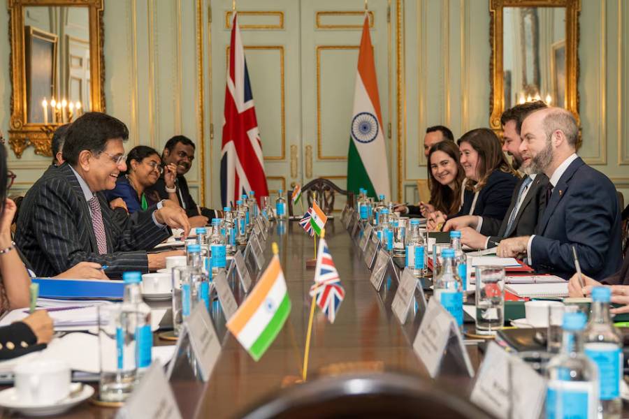Britain's Secretary of State for Business and Trade Jonathan Reynolds meets Indian Minister of Commerce and Industry Piyush Goyal for trade talks, in London, Britain, April 28, 2025.