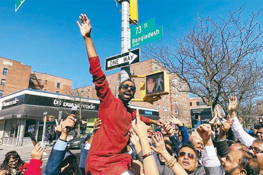 “Bangladesh Street” in New York’s Jackson Height. Photo: South Asia Perspectives via bdnews24.com