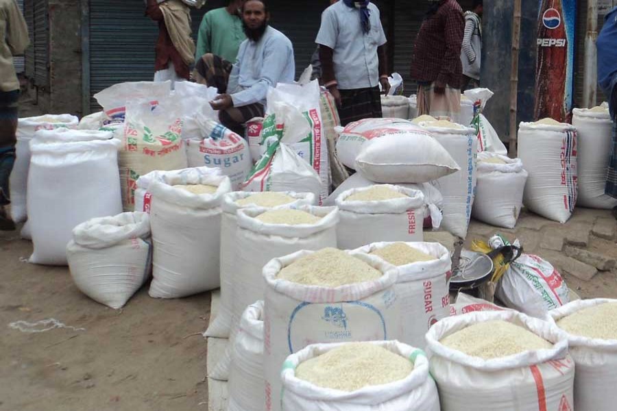 A rice market in Rajshahi. The photo was taken on Thursday. — FE Photo