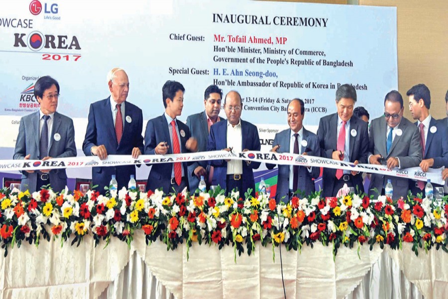 Commerce Minister Tofail Ahmed inaugurating Friday 'Showcase Korea 2017' organised by the Korea-Bangladesh Chamber of Commerce and Industry in Dhaka — FE Photo