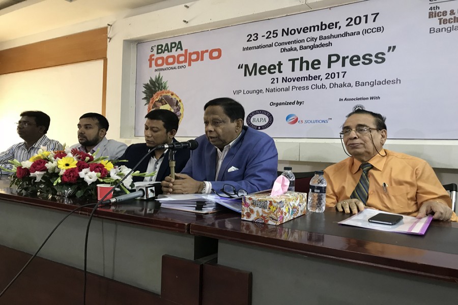 BAPA President AFM Fakhrul Islam Munshi, General Secretary Masoodur Rahman, BAMHMOA's first vice president Abu Yusuf Bachchu and Head of Marketing of Bombay Sweets & Co Ltd DD Ghosal are seen at the press conference. — FE photo