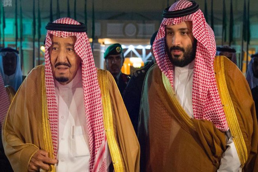 Saudi Arabia's King Salman (left) walks with his son, Crown Prince Mohammed bin-Salman in Riyadh, on November 08, 2017. —Photo: Reuters