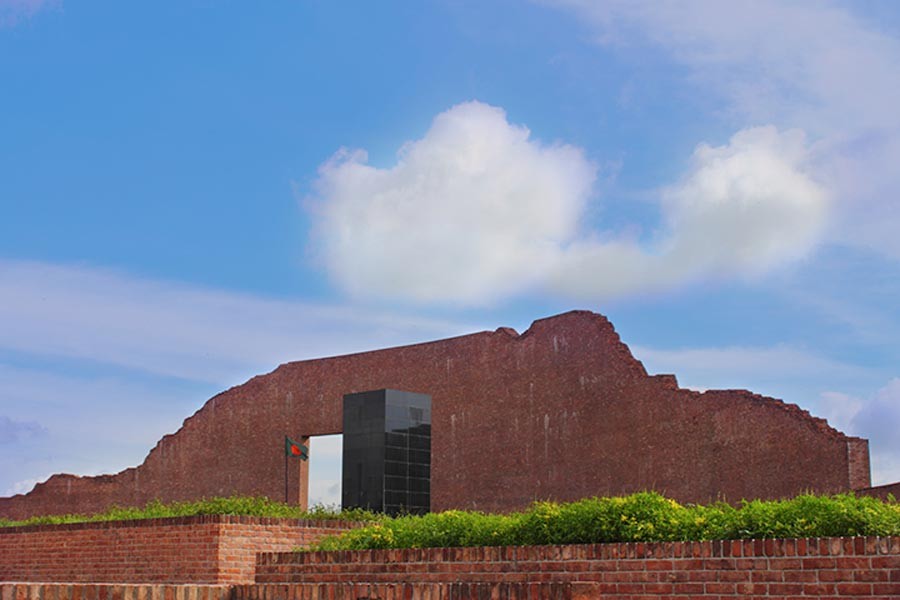 The Martyred Intellectuals memorial at Rayer Bazar in Dhaka. The memorial is a tribute to the Bengali intellectuals and professionals, killed by Pakistani forces, during the Liberation War in 1971. — Online