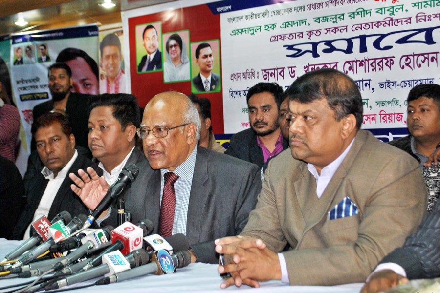 BNP standing committee member Khandaker Mosharraf Hossain speaking at a discussion organised by Jatiyatabadi Swechchhasebak Dal's Dhaka north city unit at Dhaka Reporters Unity in the city on Sunday demanding release of the arrested party leaders. — Focus Bangla