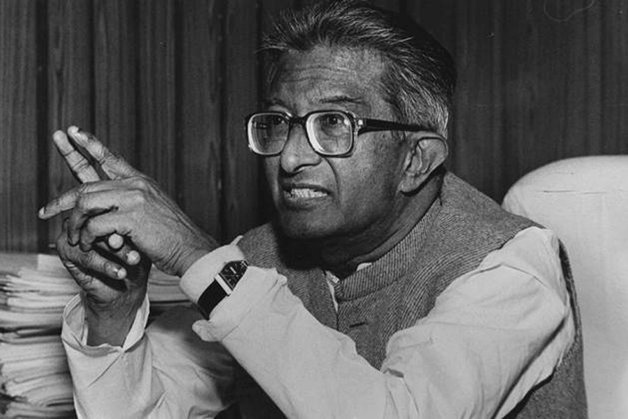 Eminent scholar and Marxist economist Ashok Mitra dies aged 90 in Kolkata. Photo: Indian Express