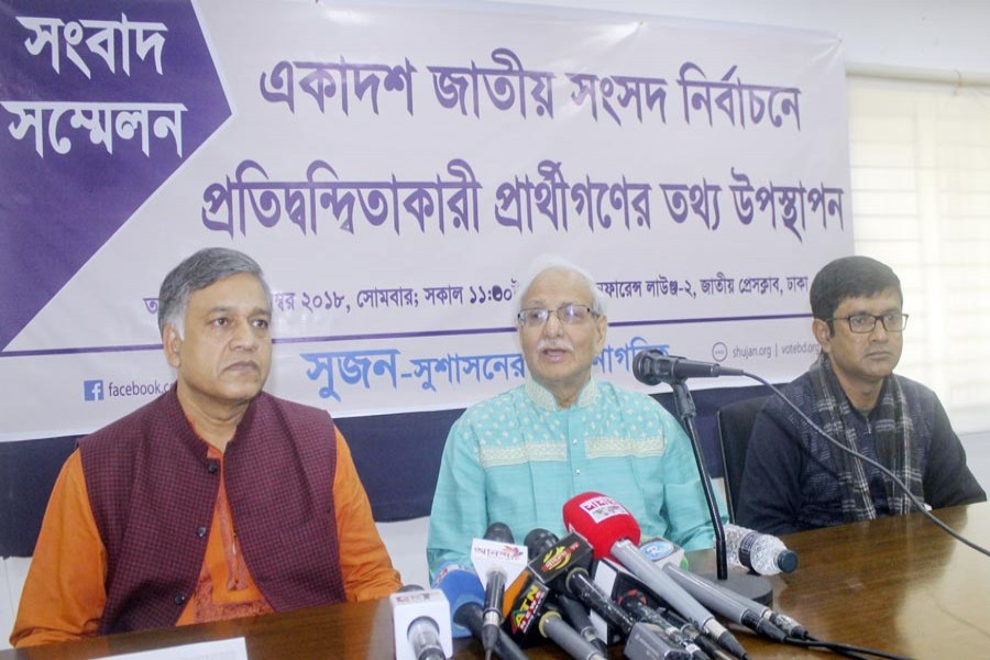 Sushasoner Jonno Nagorik (Sujan) General Secretary Badiul Alam Mazumder speaking at a press conference at the Jatiya Press Club in the city on Monday — FE Photo