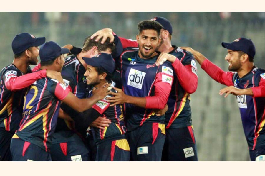 Chittagong Vikings' players celebrating after winning against Dhaka Dynamites in the BPL match at the Zahur Ahmed Chowdhury Stadium in Chattogram on Wednesday — UNB