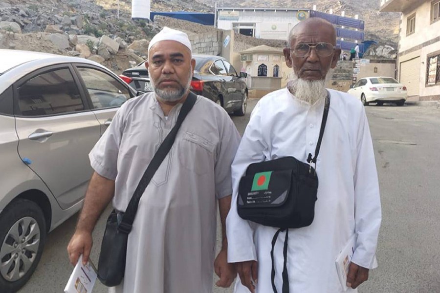 Joynal Abedin (R) and Nazim Uddin