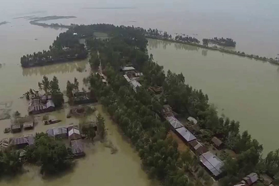 Chars in Jamuna river at Khas Rajbari Union of Sirajganj (Video, 2014 via YouTube)