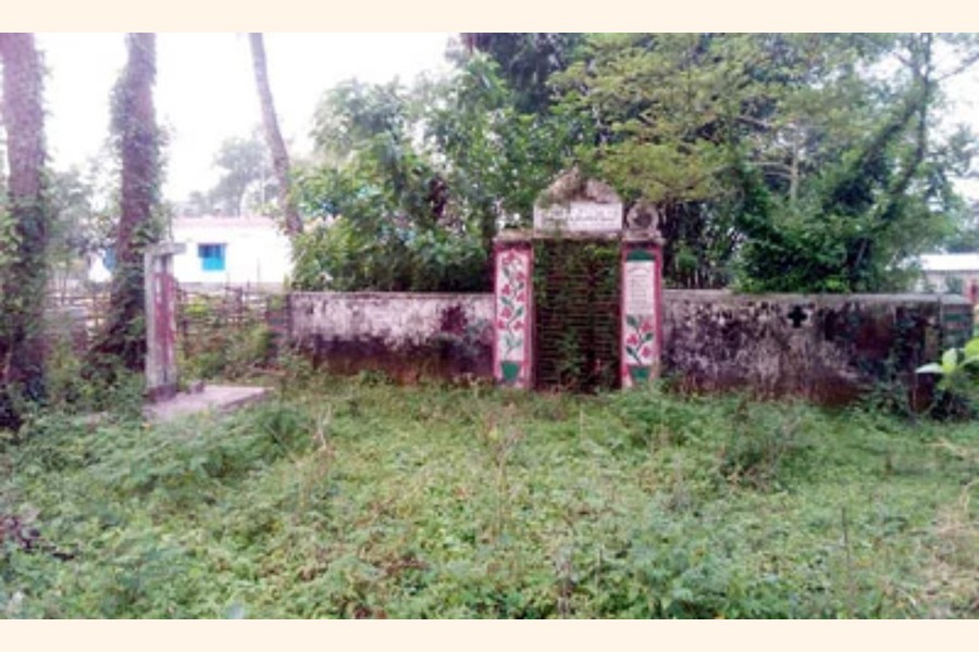 A view of the Borobaria mass grave under Raninagar upazila of Naogaon — FE Photo