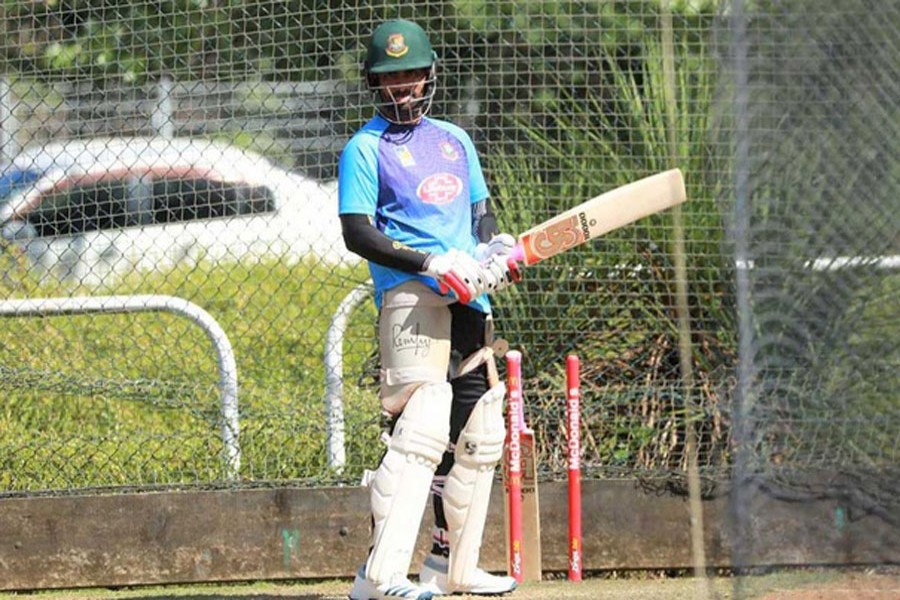 Tamim Iqbal at a practice session at the ICC World Cup preparation camp at Sher-e-Bangla National Cricket Stadium in the city on Monday — bdnews24.com