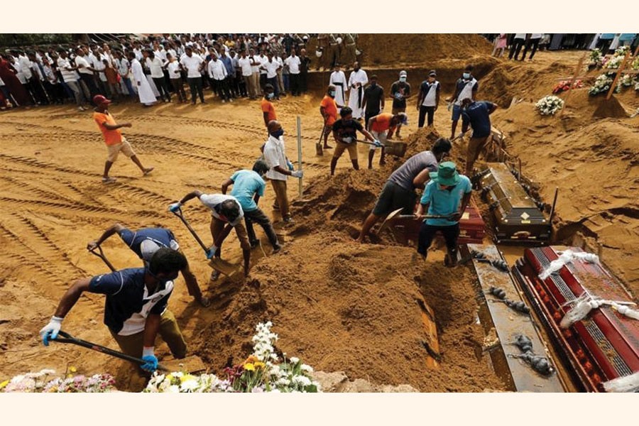Mass funerals marked the national day of mourning on April 23, 2019 —Photo: Reuters