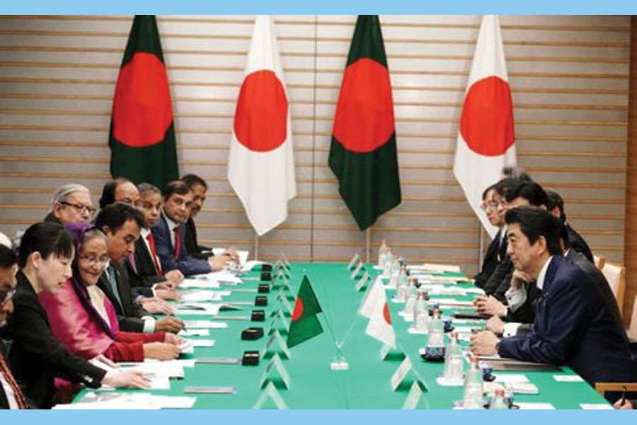 Bangladesh's Prime Minister Sheikh Hasina, second from left , and Japan's Prime Minister Shinzo abe, right attend their meeting at abe's official residence Wednesday, May 29, 2019, in Tokyo. — Photo: AP