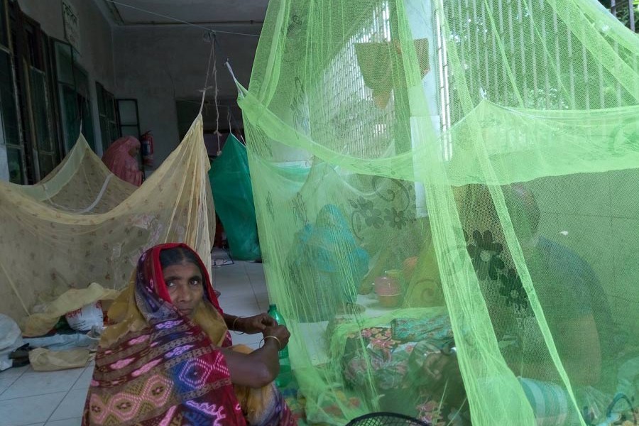 A partial view of a ward with dengue patients at Jhenidah Sadar Hospital — FE Photo