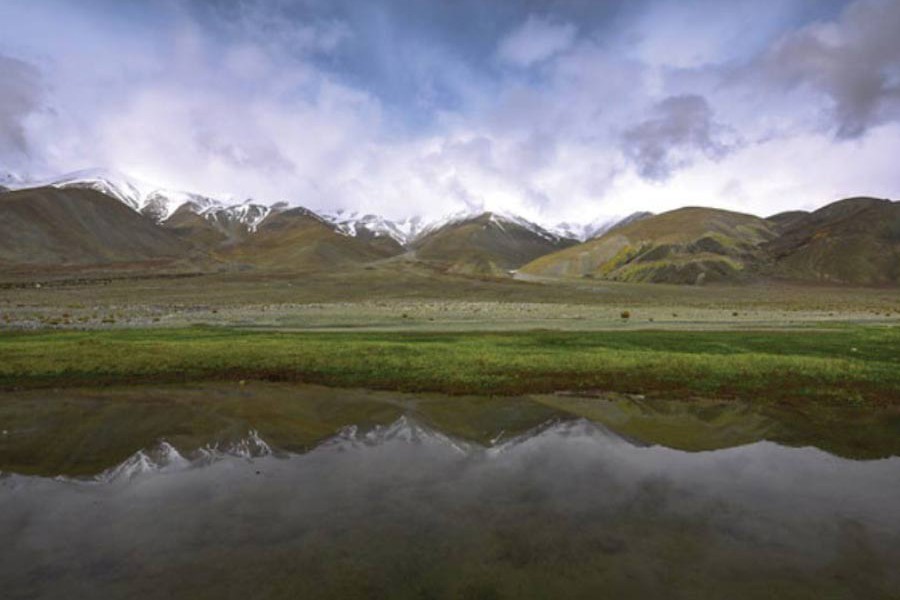 As a series of conflicts in the Hindu Kush Himalayan region come into sharp focus, sidelining local populations, the long-term environmental costs may leave the region degraded, poor and desperate. —Courtesy: CC by 2.0/Lensmatter