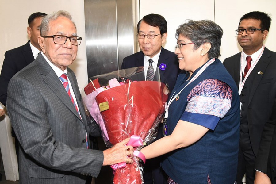 Bangladesh Ambassador to Japan Rabab Fatima and Special Assistant to Japanese Foreign Minister Kenjiro Monji received the President at Haneda International Airport (Photo: PID)