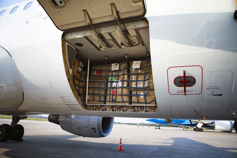 Photo taken on April 12, 2020 shows medical supplies to be delivered to Japan on a chartered flight in Nanchang, east China's Jiangxi Province. (Xinhua/Zhang Haobo)