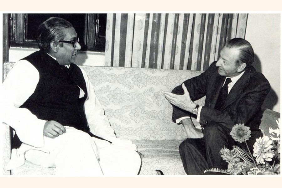 Bangabandhu with UN Secretary General Kurt Waldheim —Bangabandhu Photo Gallery