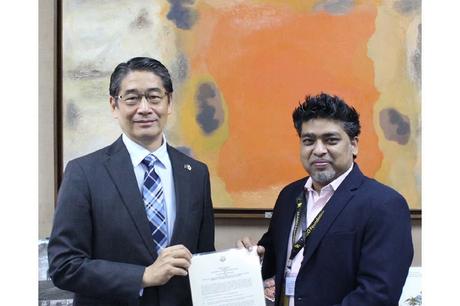 Japanese Ambassador to Bangladesh ITO Naoki (left) with Korvi Rakshand Dhrubo, chairman of JAAGO Foundation Trust (JAAGO)