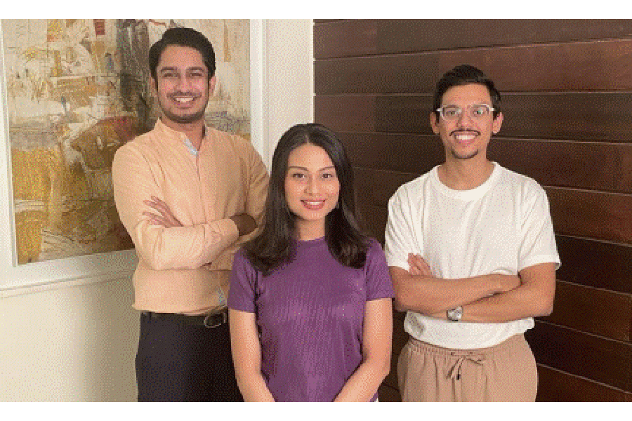 (From left) Ariq Mansur, CTO, Zahia Khondoker, CEO, Alavi Khondoker, COO of Strides Co
