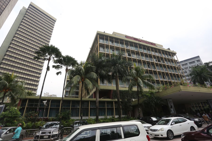 Bangladesh Bank is responsible for foreign exchange management in the country. —FE Photo